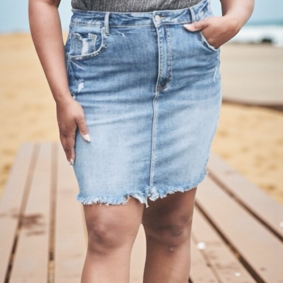 RISEN JEANS Dresses & Skirts - NWT RISEN JEANS Distressed Raw Frayed Edge Stretch Blue Denim Mini Skirt Sz 3X